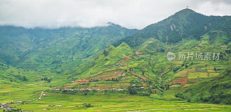 美丽的风景，绿色的稻田准备在越南西北部的梯田日落山在木仓寨，Yen Bai，越南